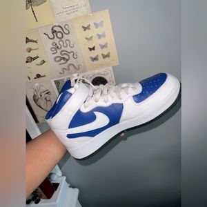 NIKE AIR FORCE 1 MID